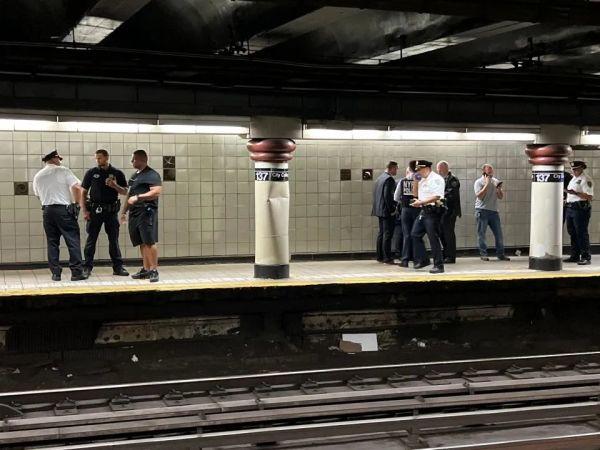 早安！世界丨枪杀安倍嫌犯事发前已在跟踪；斯里兰卡再起骚乱总统宣布13日辞职